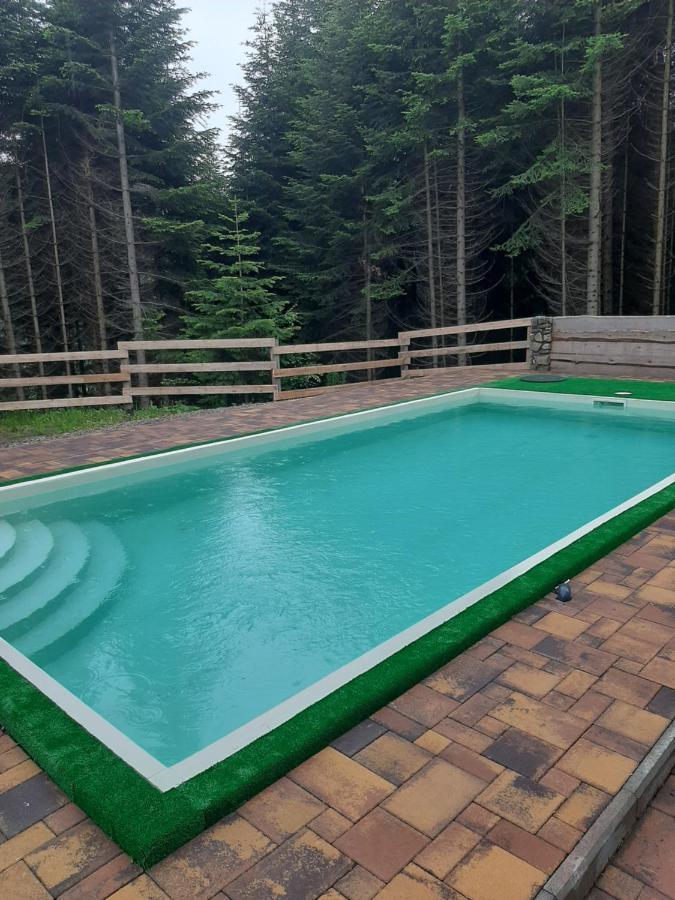 Ялинка Villa Мигово Екстериор снимка