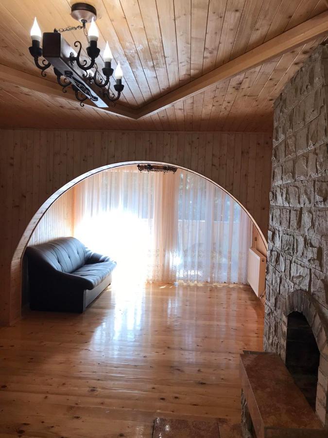 Ялинка Villa Мигово Екстериор снимка