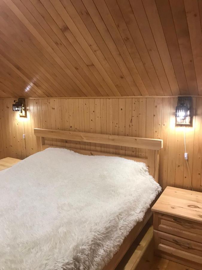 Ялинка Villa Мигово Екстериор снимка