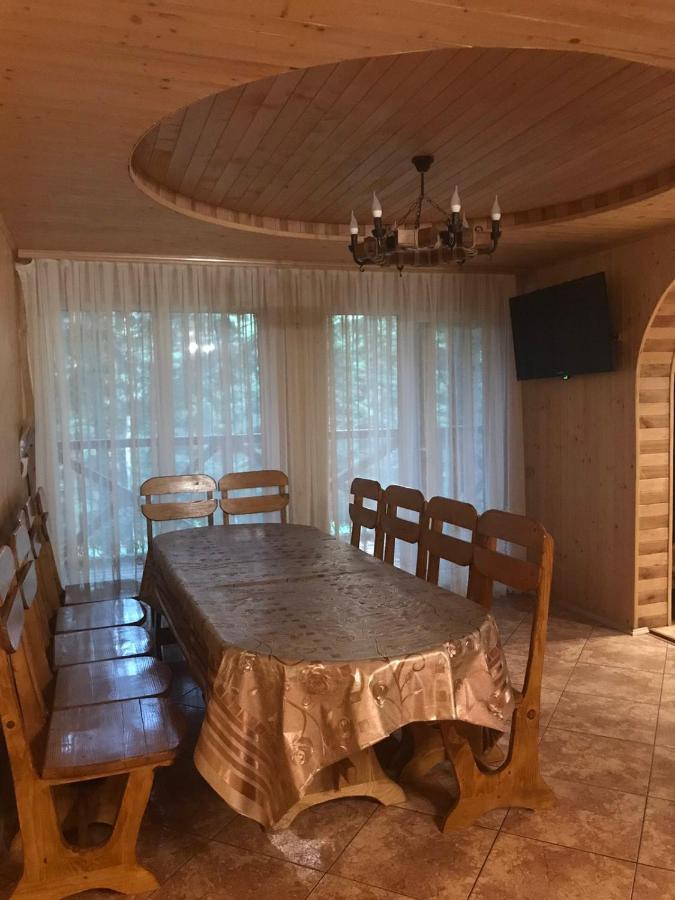 Ялинка Villa Мигово Екстериор снимка