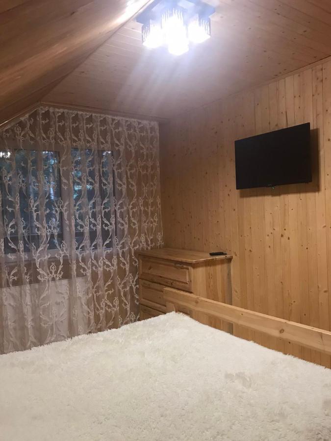 Ялинка Villa Мигово Екстериор снимка
