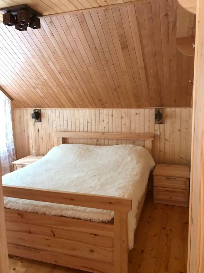 Ялинка Villa Мигово Екстериор снимка